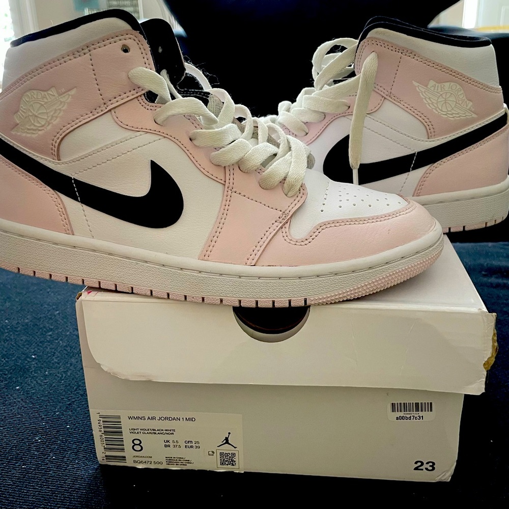 Women’s Air Jordan 1 Mid Barely Rose (Light Violet/Black-White) US Size 8